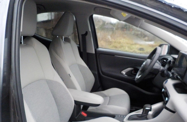 Toyota Yaris cena 42900 przebieg: 6720, rok produkcji 2023 z Tykocin małe 466